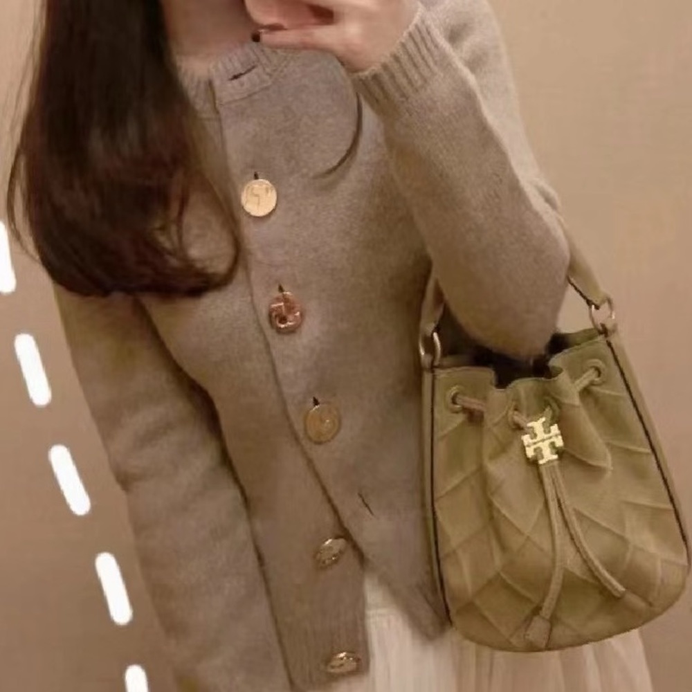 🔥NeW! Tory Burch Soft Fleming Bucket Bag - Picture 5 of 15